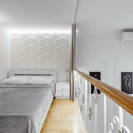 Apartment Двухуровневая Квартира Студия Odesa