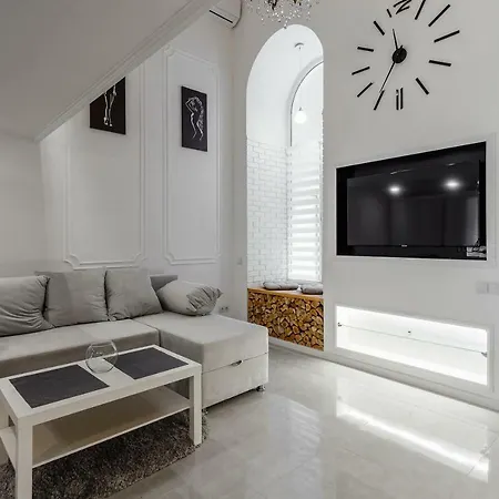 Двухуровневая Квартира Студия Apartment *