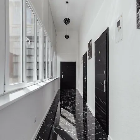 Двухуровневая Квартира Студия Apartment *
